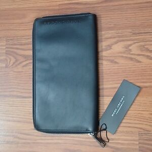 Marc Jacobs Passport Document Cover Organizer Travel Wallet Zipper Black